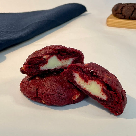 Cookie Red Velvet recheado de Brigadeiro de Cream Cheese