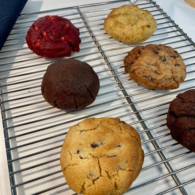 Descubra os Melhores Cookies Recheados Artesanais - Variedade de 8 Sabores Deliciosos!